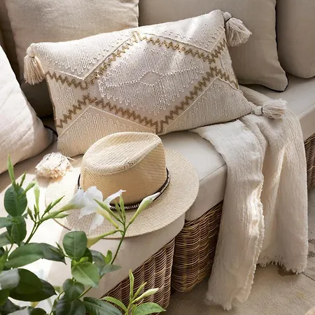 Villa About La Boheme