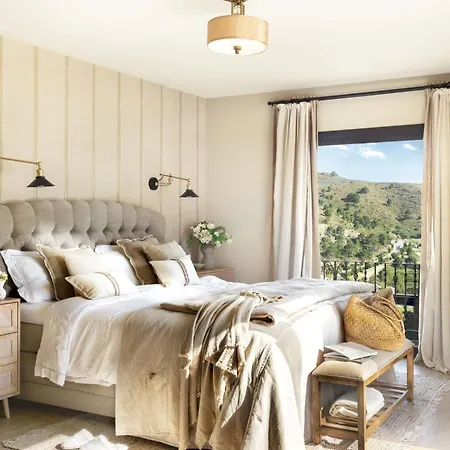 About La Boheme Villa *